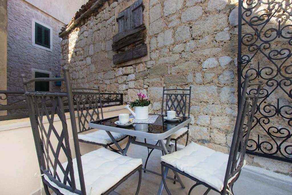 Captain's * Tribunj (Sibenik-Knin)